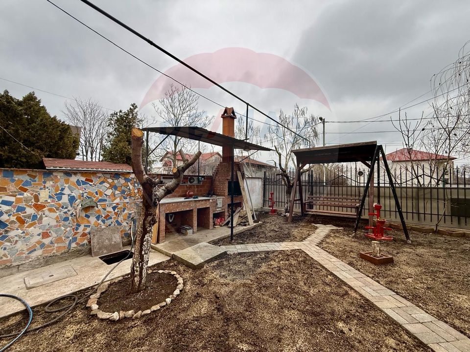 Vila P + 1 de vanzare in Eforie Nord teren proprietate 300 mp