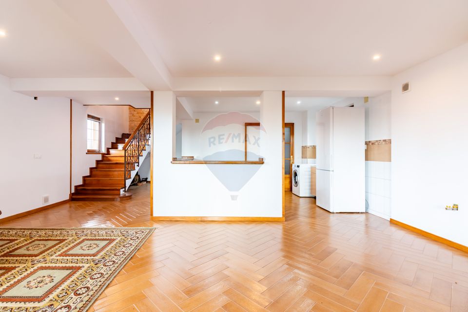 Casă finalizată, 278 mp teren 2305 mp Pleașa, Bucov, Ploiesti