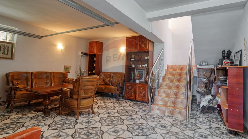 7 room House / Villa for sale