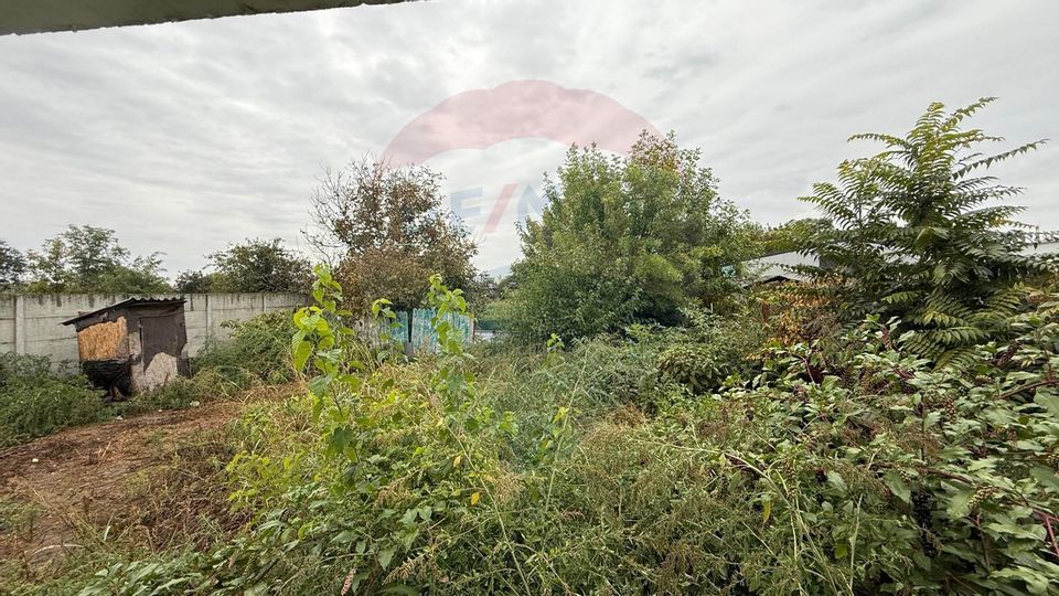 Teren cu Spatiu Comercial Functional Dambovita