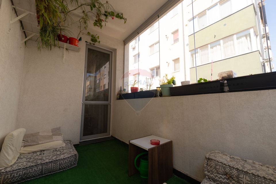 For sale apartment with 3 rooms 2 bathrooms 75sqm Solstitiului