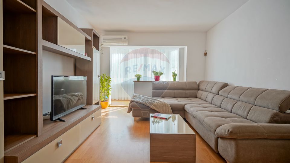 COMISION 0%! Apartament 3 camere|Racadau|Parcare|Boxa|Etj.Intermediar