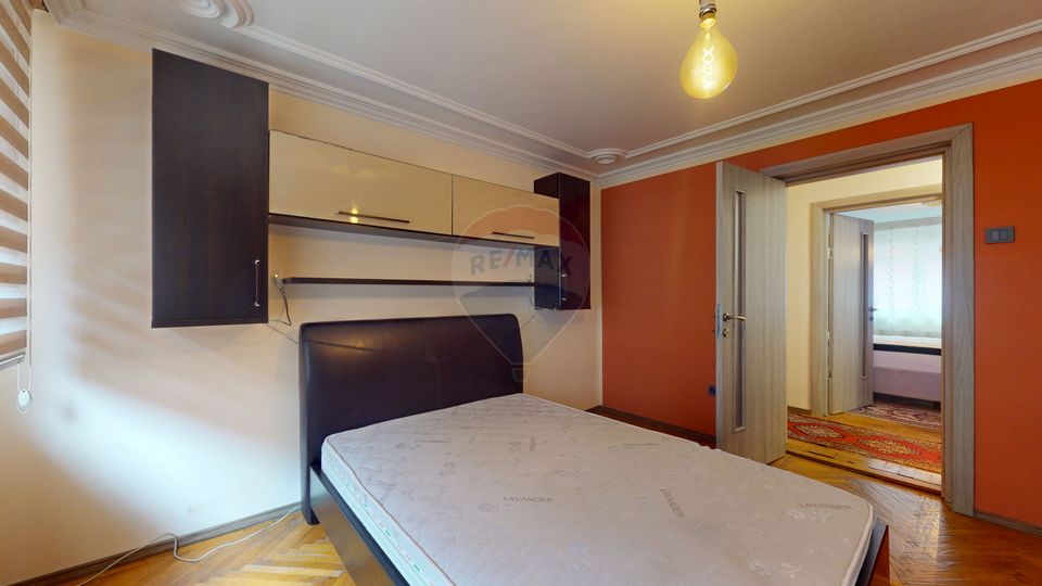 Casă / Vilă cu 9 camere de vânzare în zona Valea Cerbului comision 0%