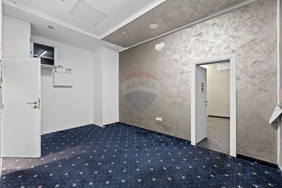 140sq.m Commercial Space for rent, Central area