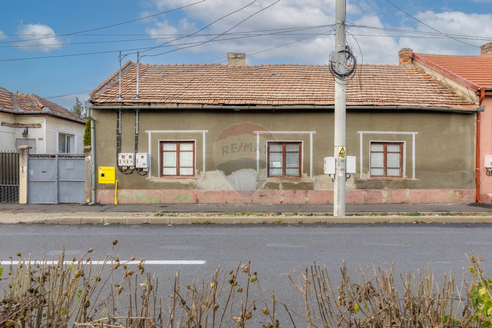 Casa cu teren 454 mp - oportunitate in Bujac