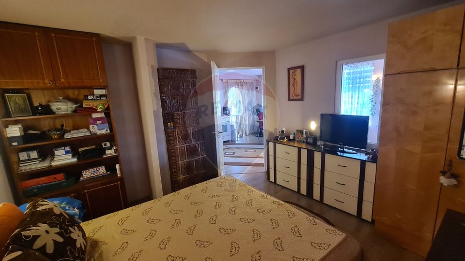 Casă  de vanzare |4 camere | Bucatarie de vara | Foisor | Livada