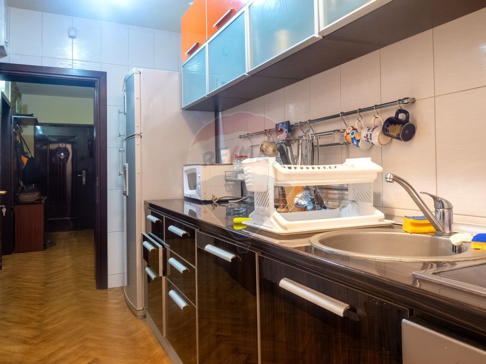 Casă / Vila cu 6 camere de vânzare în Predeal
