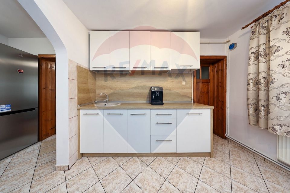 8 room House / Villa for sale, Central area