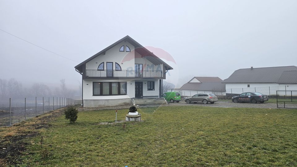 Casă / Vilă de lux, Moara Nica, Suceava