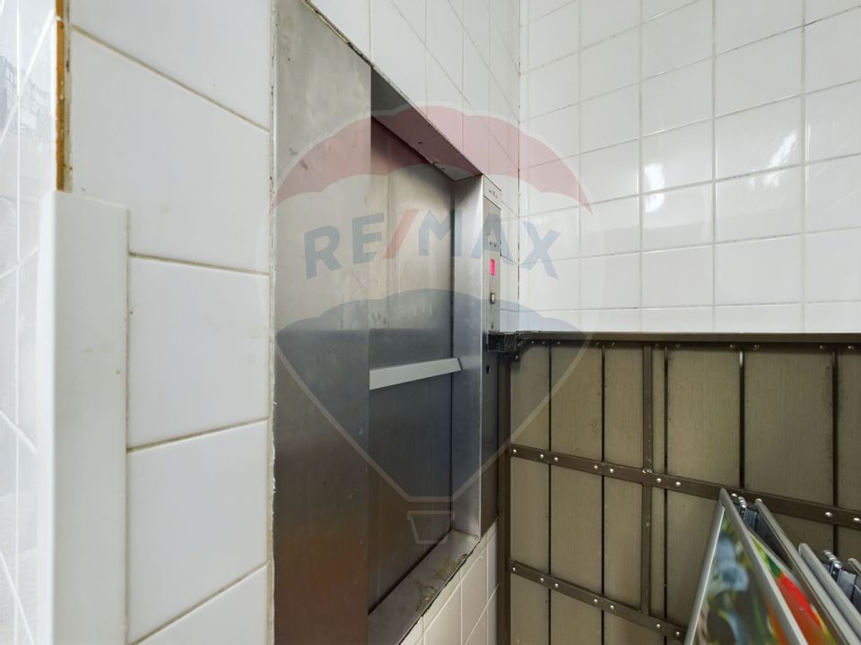 300sq.m Proprietate specială for rent, Centrul Istoric area