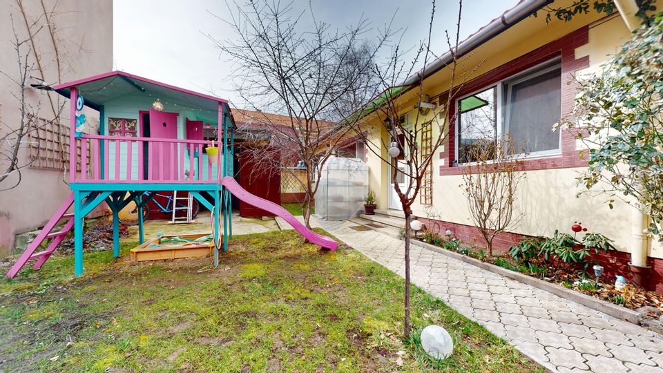 5 room House / Villa for sale, Brasovul Vechi area