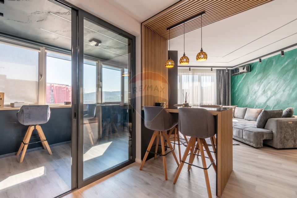 Apartament de vanzare, 2 camere, balcon inchis, zona BMW