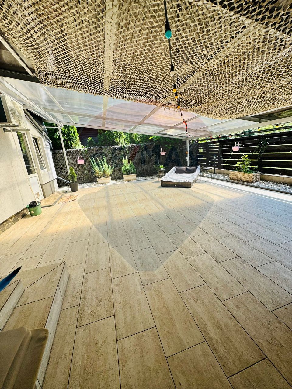 8 room House / Villa for sale, Vest area