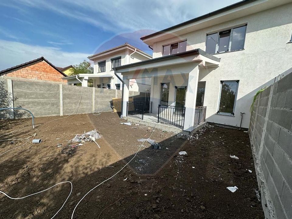 4 room House / Villa for sale, Micalaca area