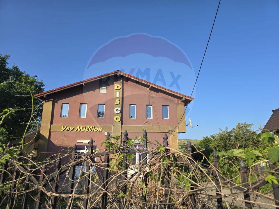 Spațiu comercial de 497mp de vânzare