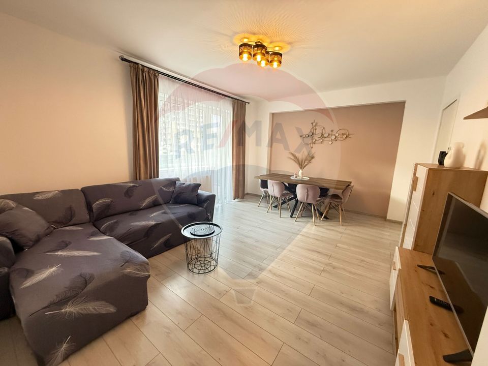 Apartament cu 3 camere, 2 bai și loc de parcare