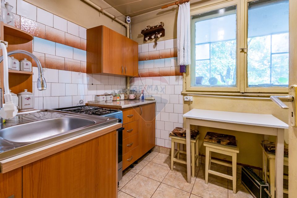 Apartament cu 3 camere de vanzare în zona Berceni/ Brancoveanu