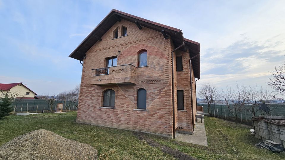 Casă / Vilă de lux, Scheia, Suceava