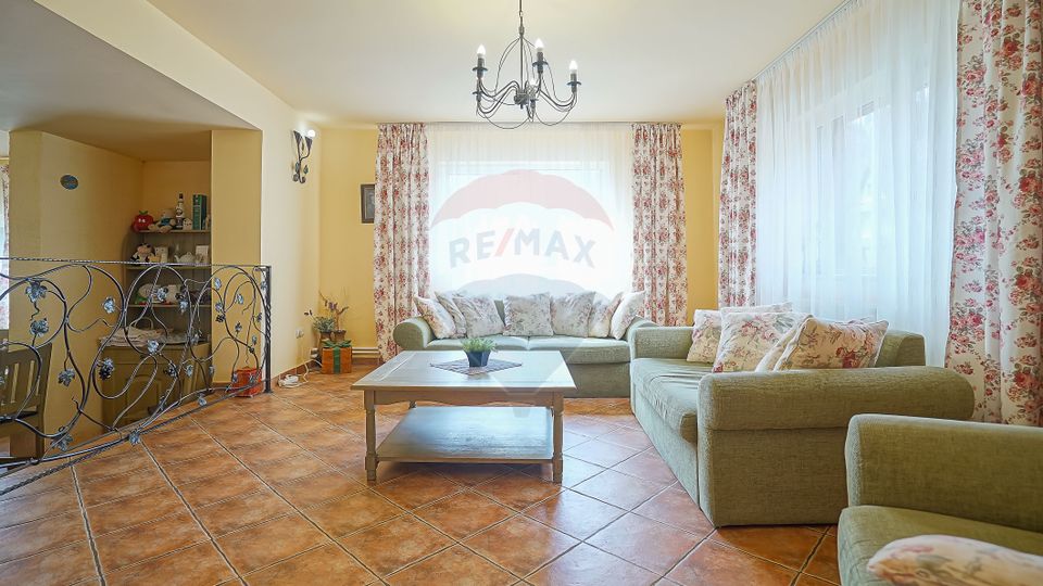 Pensiune de Vanzare in Moieciu de Sus | Comision 0%