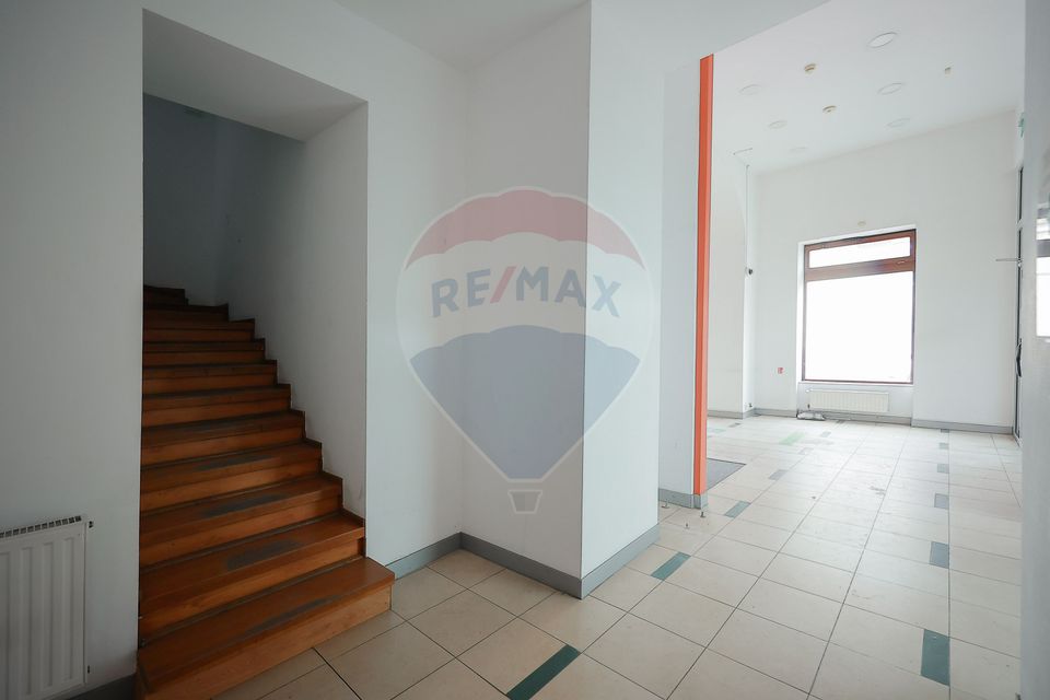 360sq.m Commercial Space for rent, Ultracentral area