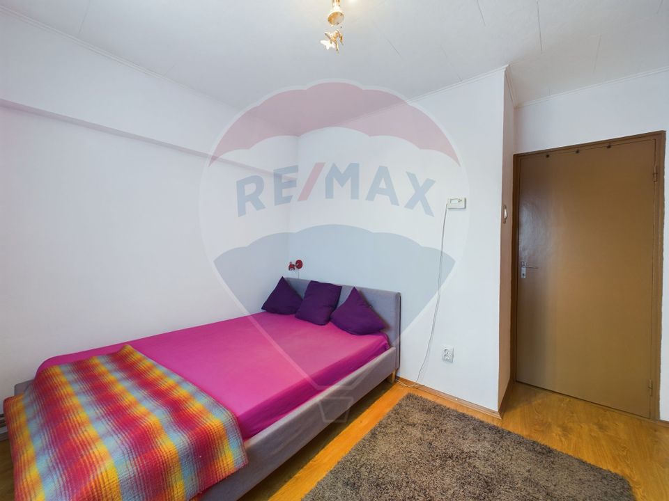 REZERVAT | Apartament cu 2 camere | Decomandat | Zona Astra | E-V |