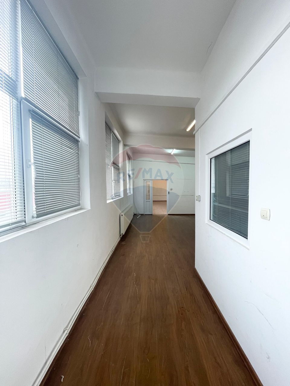 128sq.m Office Space for rent, UTA area