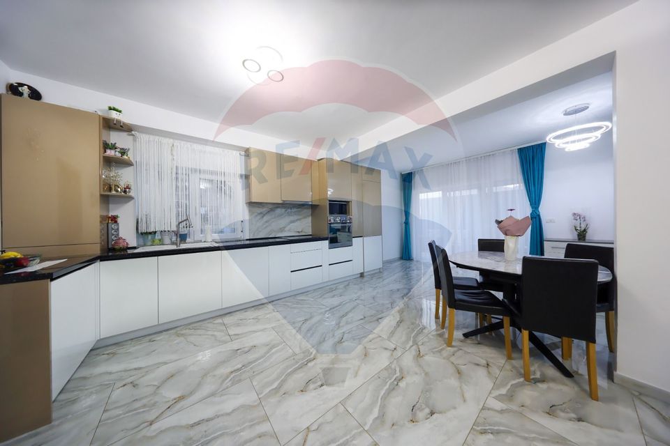 Casă 4 camere, de inchiriat, Izvor!