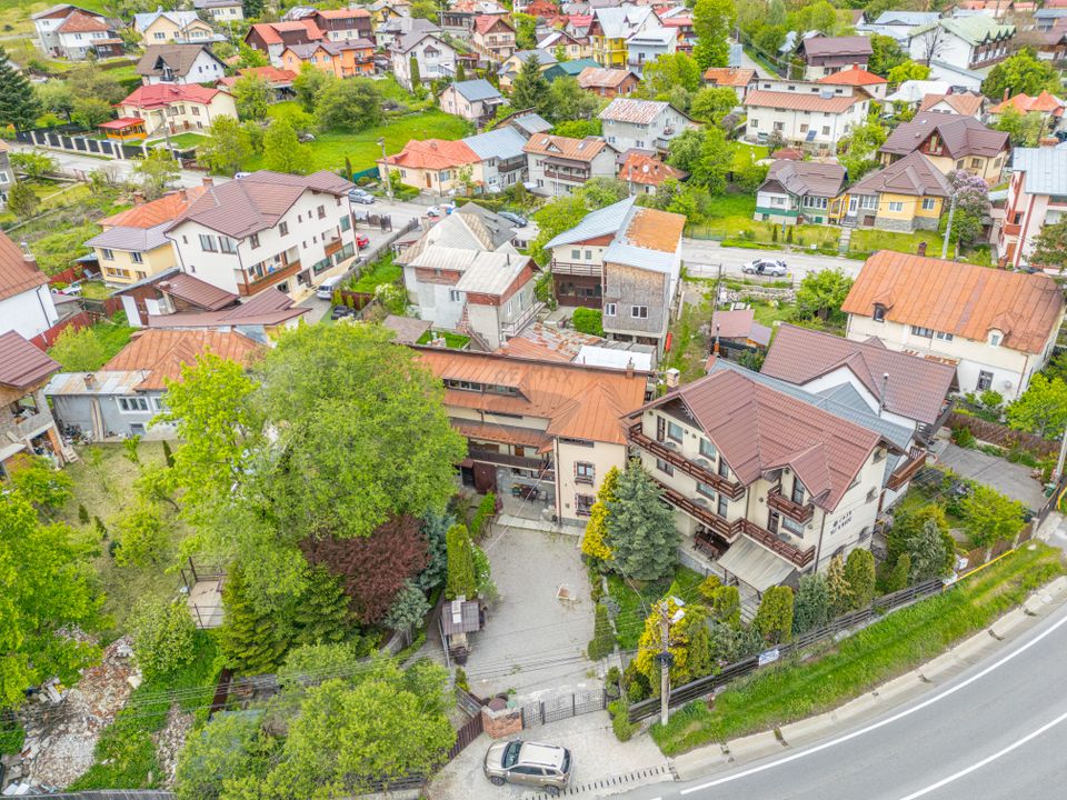 Proprietate deosebită de vânzare în Bușteni - Pensiune + Duplex