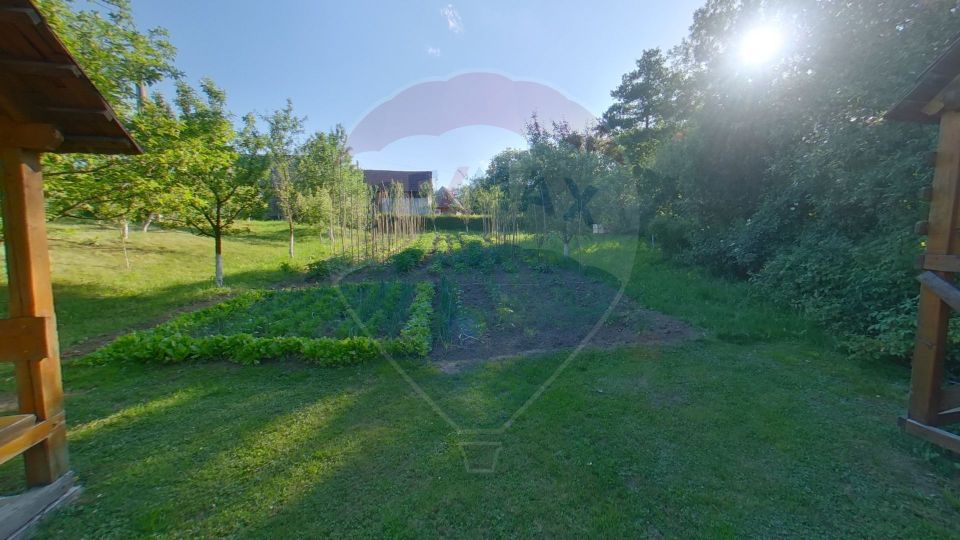 10 room Hotel / Pension for sale