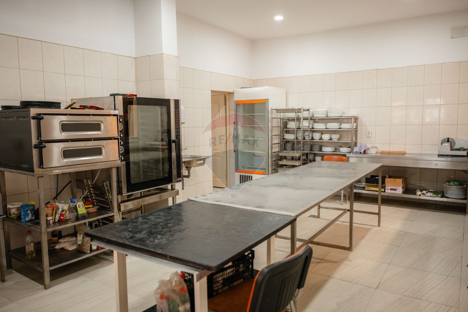 1,132sq.m Commercial Space for sale