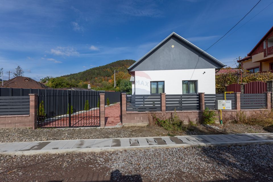 Casă / Vilă de vânzare în zona centrală TÂRGU OCNA