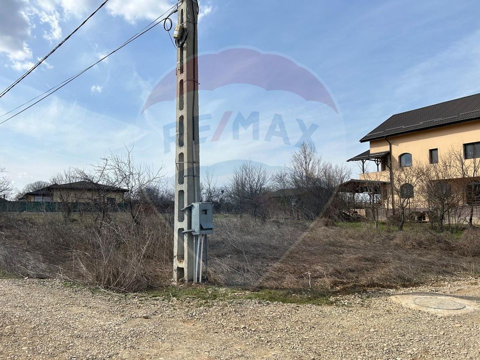 Land 700sqm Izvorani / Strada Gradinarilor