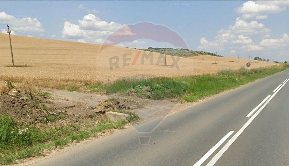Land 22,400sqm Tutova / DN E581