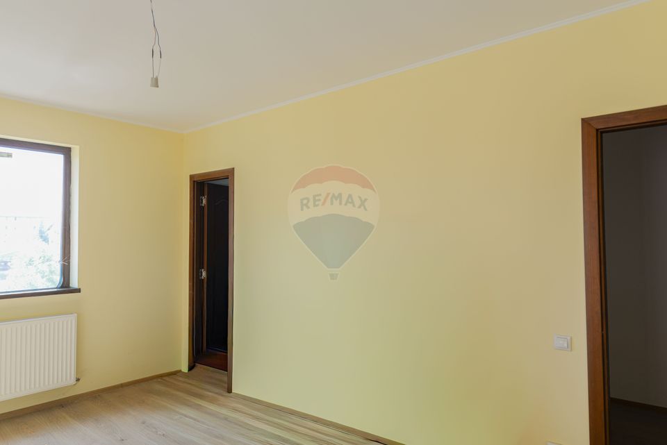 De vanzare proprietate speciala versatila | Casa + hala, teren 580mp