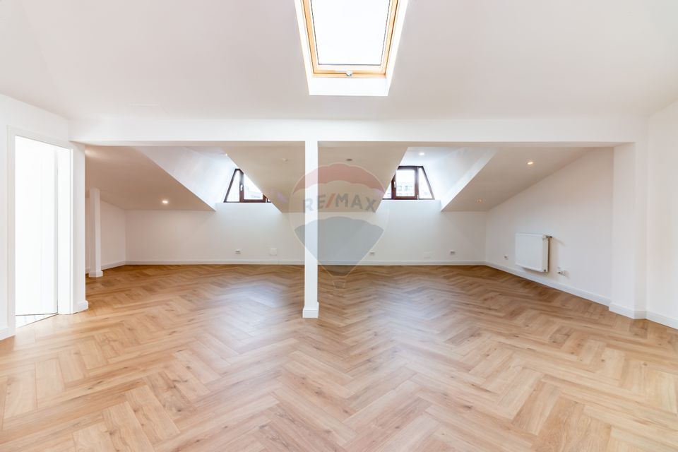 Casă individuala în Aviatiei, adiacent Bulevardul Aerogarii, 4xparcare