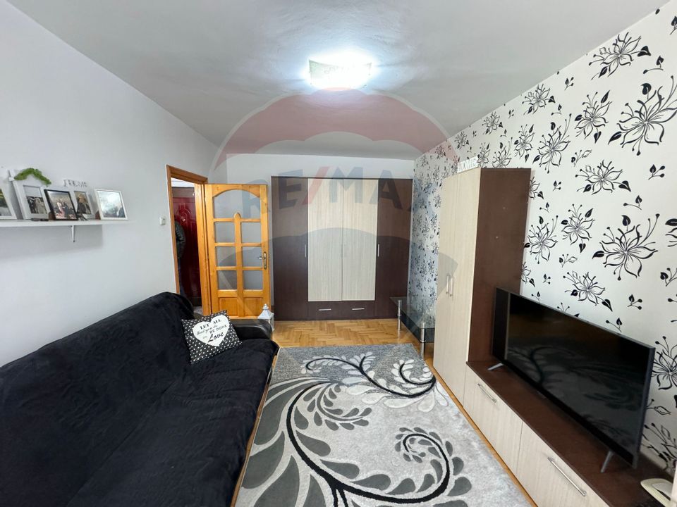 Apartament cu 2 camere de închiriat în zona Alexandru cel Bun