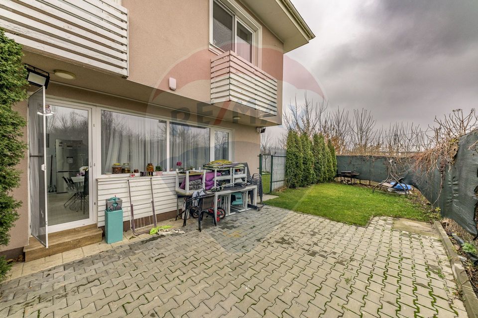 Vila in complex rezidential, multiple locuri joaca & piscina