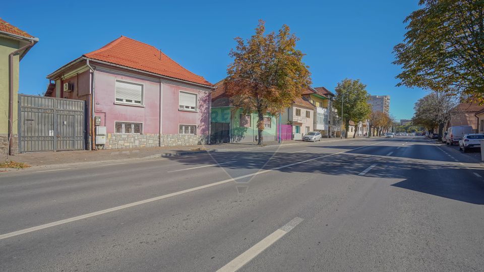 Comision 0% | Casă individuală | Garaj | Acces auto | Teren 591 mp |