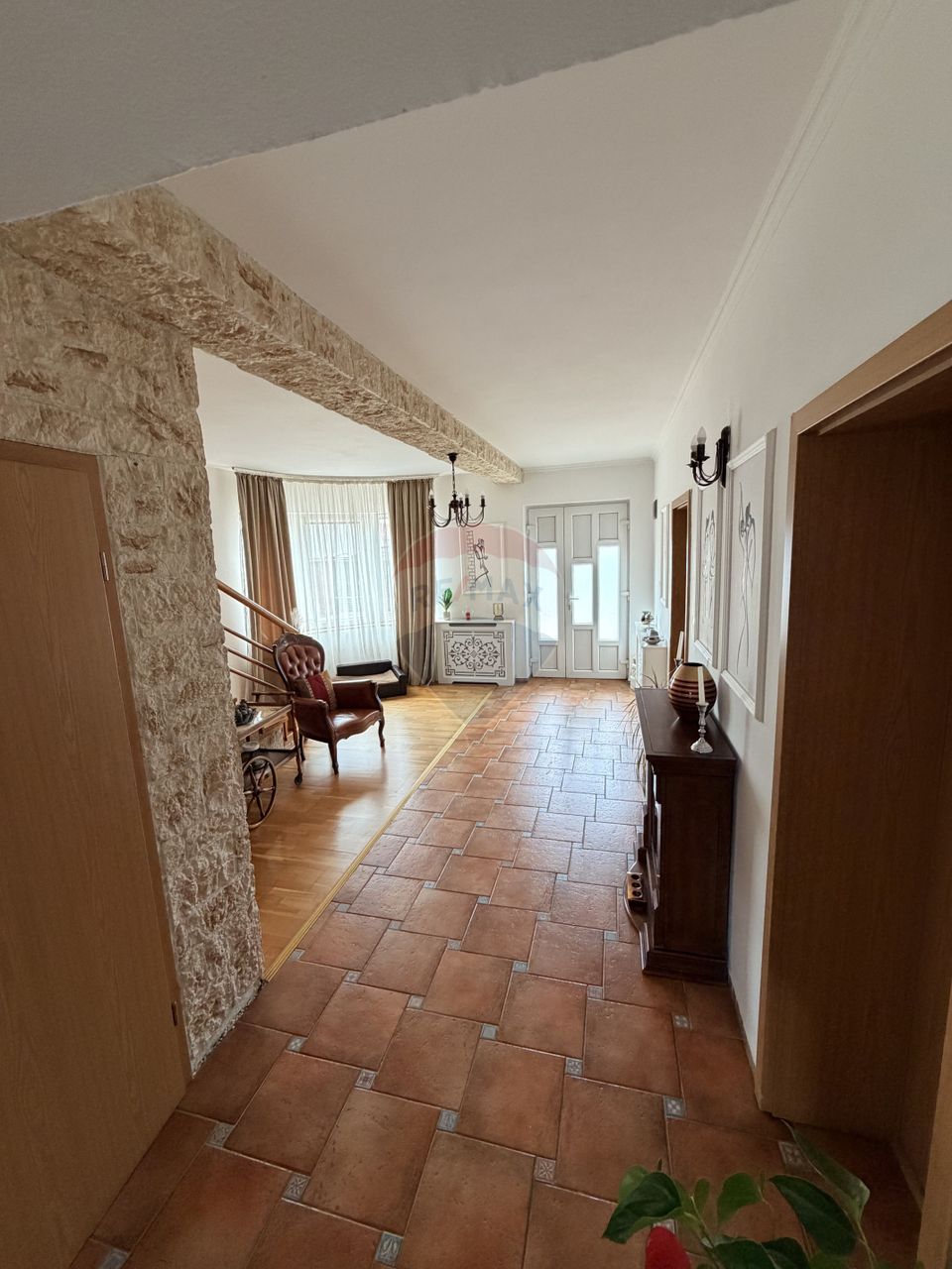 5 room House / Villa for sale