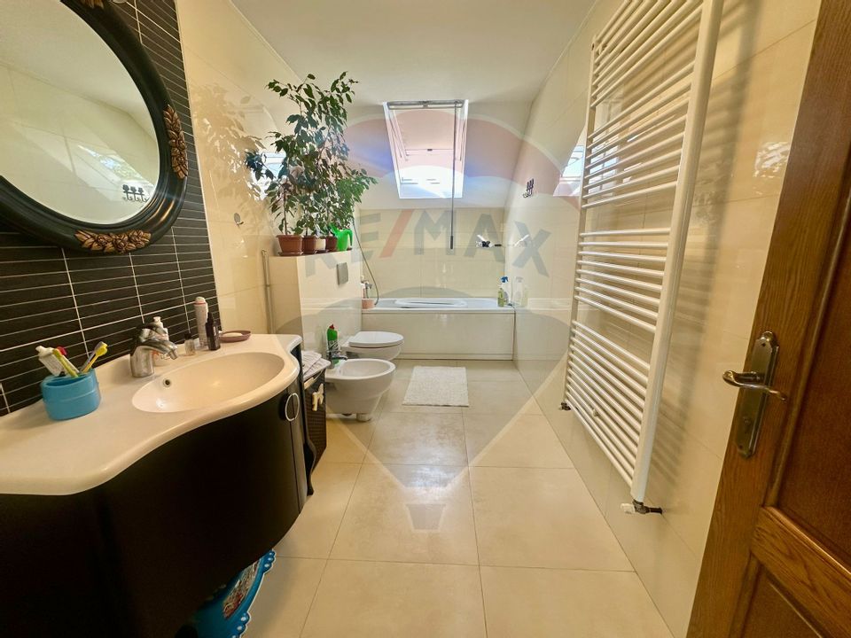 6 room House / Villa for sale