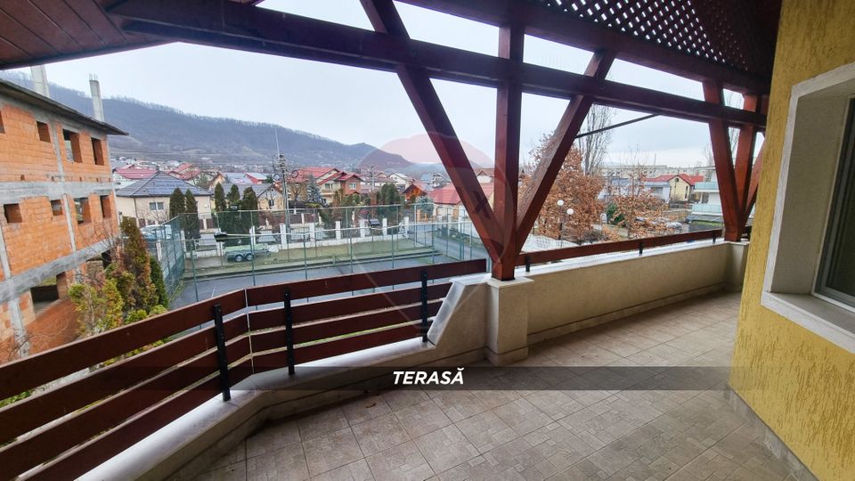 10 room House / Villa for sale, Independentei area