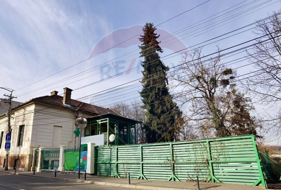 200sq.m Commercial Space for rent, Central area