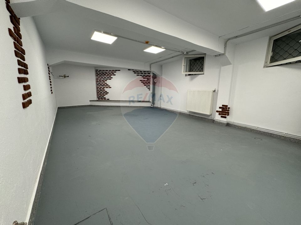 164sq.m Commercial Space for rent, Ultracentral area