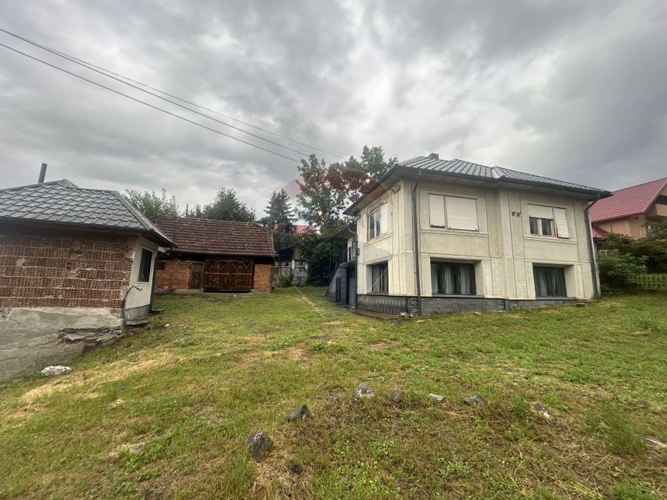 4 room House / Villa for sale