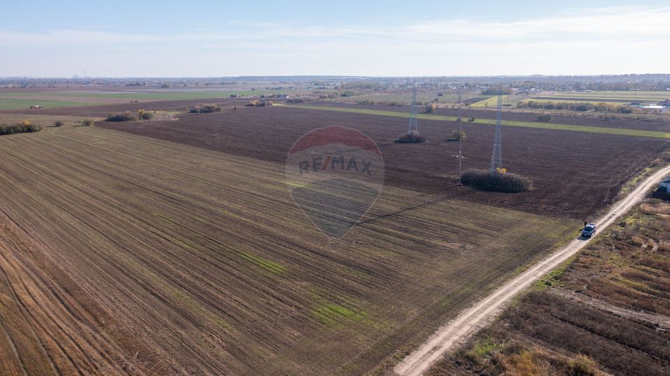 Land 7,500sqm Sabareni / Strada Primaverii