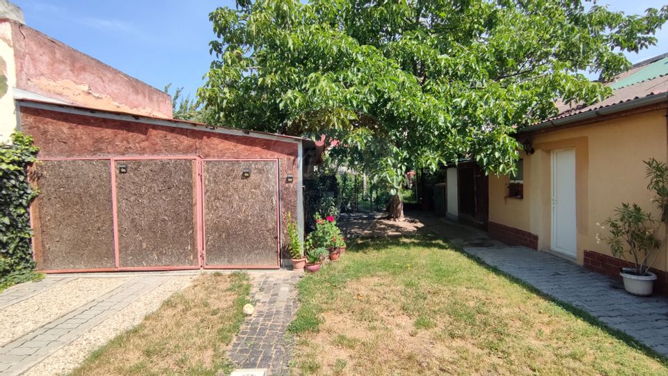 Casă cu Teren 572 mp în Oradea, Str. Octavian Goga Nr. 39, de vânzare