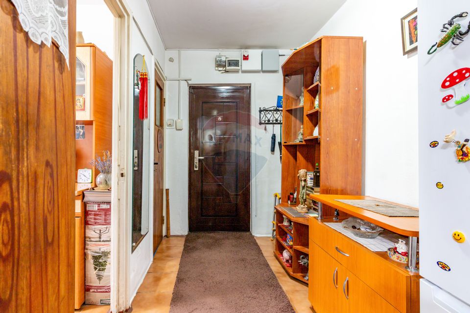 3-room apartment – Huedin street – rehabilitated block – quiet area