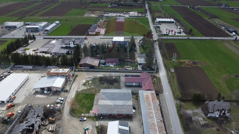 Hală industrială cu birouri si teren Gura Humorului