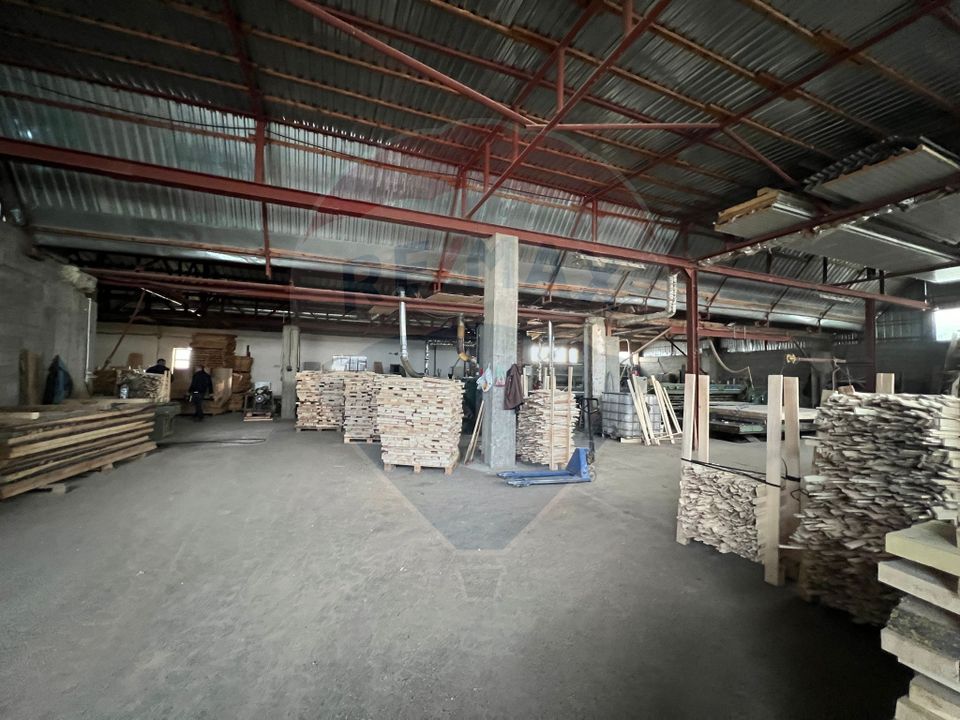 Spațiu industrial de 7,756mp de vânzare