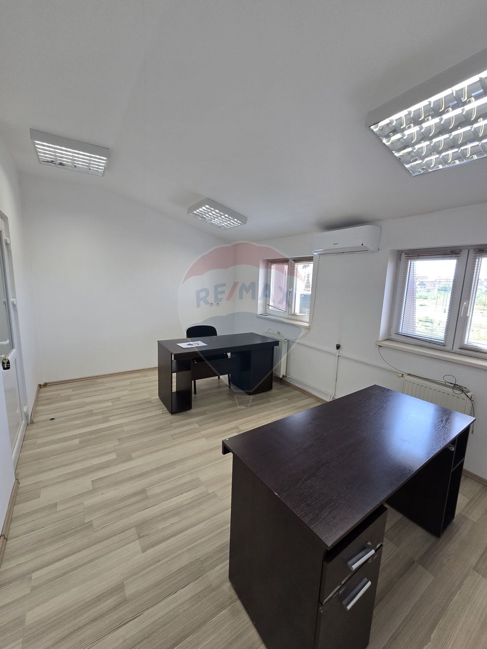 15sq.m Office Space for rent, Turnisor area